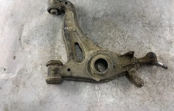 Mercedes-Benz C W202 Front lower control arm/wishbone