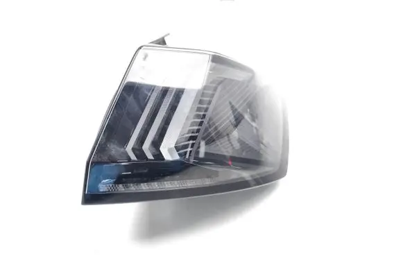 Peugeot 3008 II Rear/tail lights 9836231180 82140201