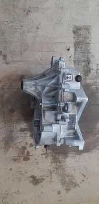 Peugeot 208 II Manual 5 speed gearbox 
