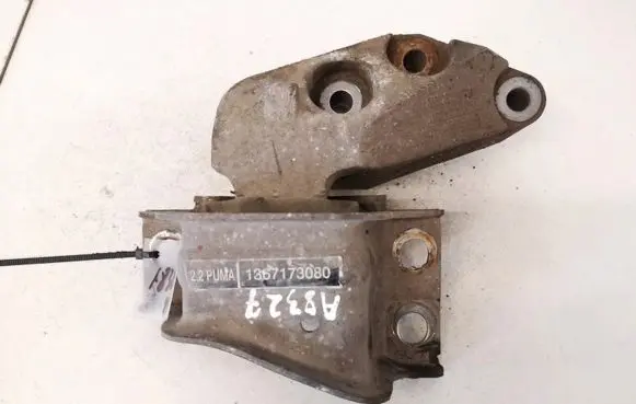 Peugeot Boxer Engine mount bracket 1367173080