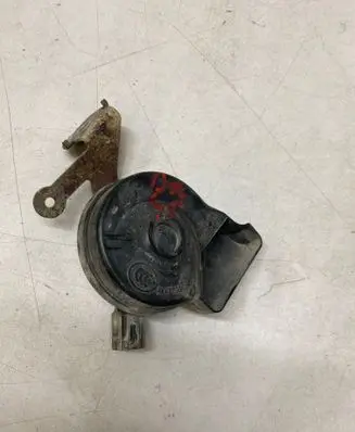 Volkswagen PASSAT B7 Horn signal A046522