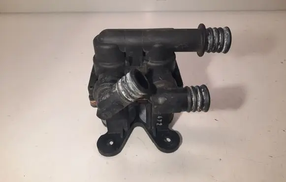 BMW 5 E34 Coolant heater control valve 1147412042