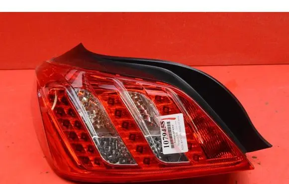 Peugeot 508 RXH Rear/tail lights 9686293780