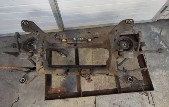 Volvo V60 Rear axle beam 