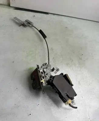 Subaru Legacy Tailgate exterior lock 54545