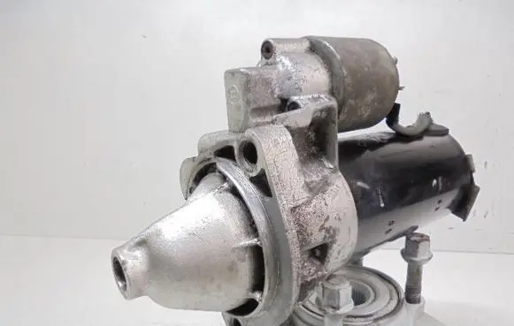 Audi A4 S4 B5 8D Starter motor 068911024G