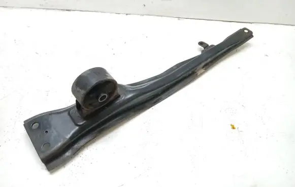 Mitsubishi Outlander Radiator support slam panel