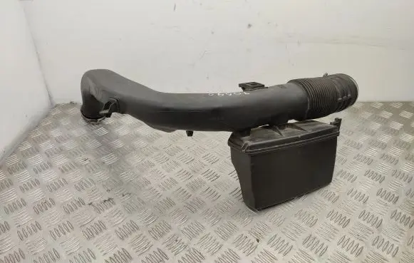 Volvo V70 Intercooler hose/pipe 31657655