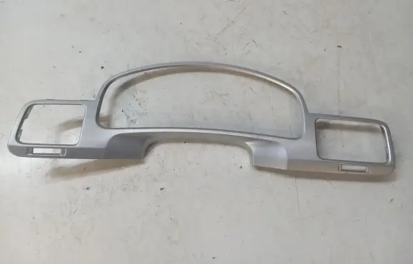 Volkswagen Touareg II Dashboard trim 7P2857226