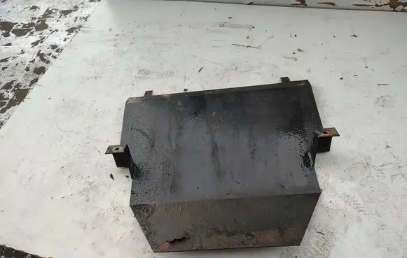 Mercedes-Benz Sprinter W901 W902 W903 W904 Engine cover (trim) 