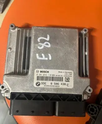 BMW 1 E81 E87 Engine control unit/module 0281016110 8506438 030468369