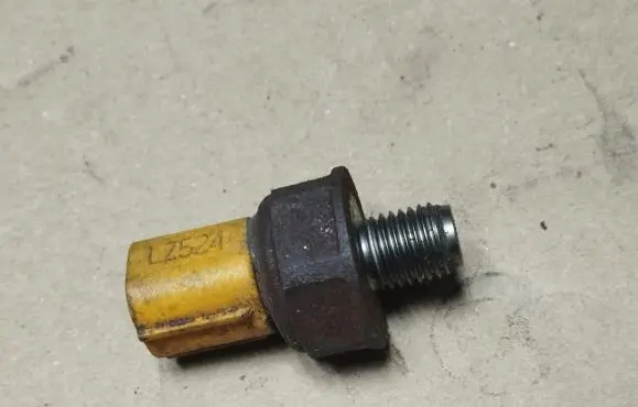 Honda Civic Oil pressure sensor LZ524