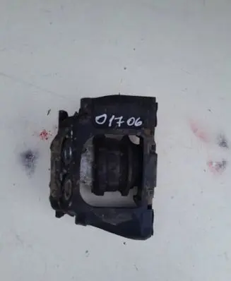 Engine mount bracket