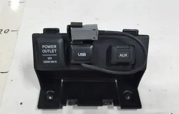 Honda Accord AUX in-socket connector 