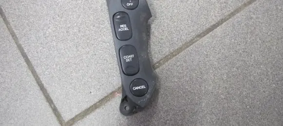 Hyundai Santa Fe Steering wheel buttons/switches 