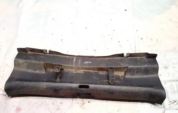 Skoda Octavia Mk2 (1Z) Other trunk/boot trim element z5863459a