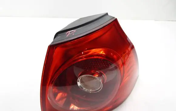 Volkswagen Golf V Rear/tail lights 1K6945096M A01505803 028490202