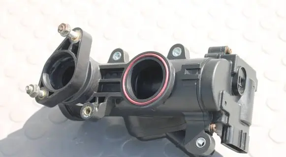 Thermostat/thermostat housing
