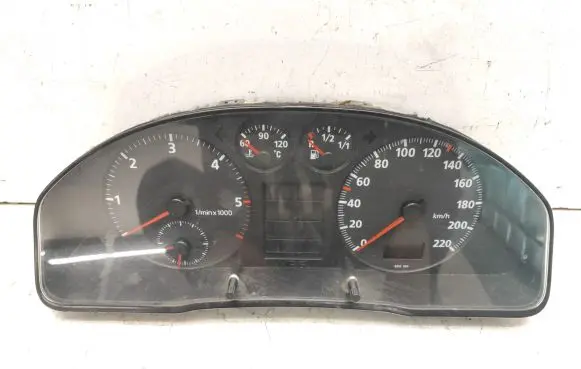 Audi A4 S4 B5 8D Speedometer (instrument cluster) 8D9919033A 110008695008