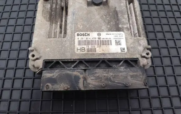 Opel Vectra C Engine control unit/module 0281014450 1039S26644 55566277