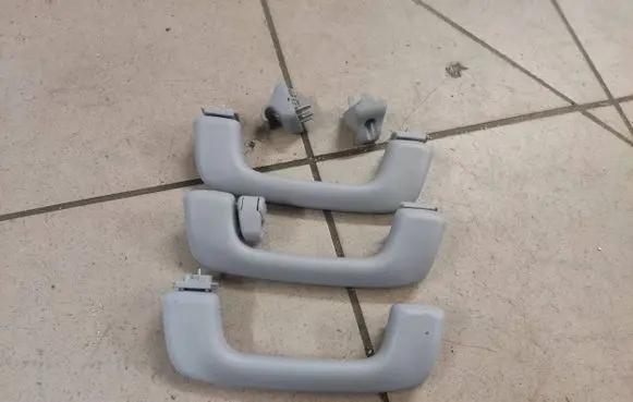 Hyundai Tucson TL A set of handles for the ceiling 