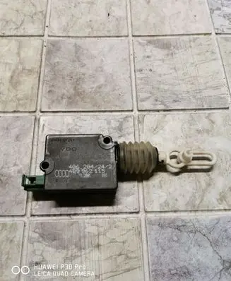 Audi A6 S6 C5 4B Tailgate boot lock/latch motor 4B9962115