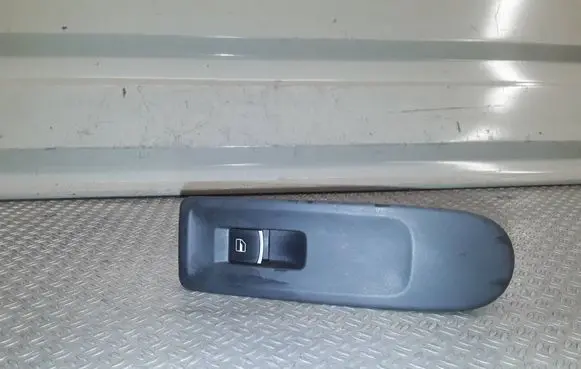 Volkswagen Golf VI Electric window control switch 5K0959855