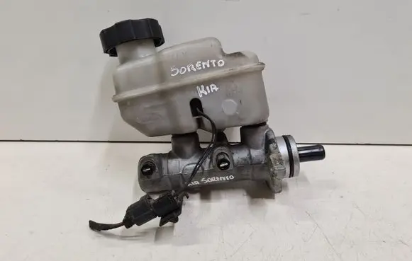 KIA Sorento Master brake cylinder