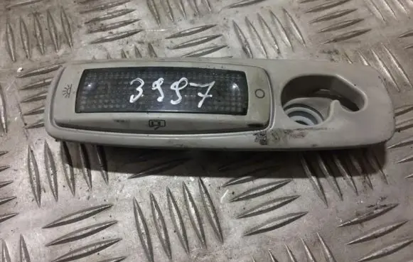 Volkswagen PASSAT B5 Rear seat light 3B0947291