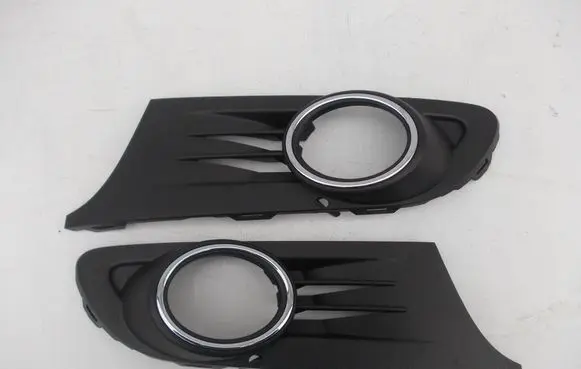 Volkswagen Golf Plus Front fog light trim/grill 5M0853666K 5M0853665K