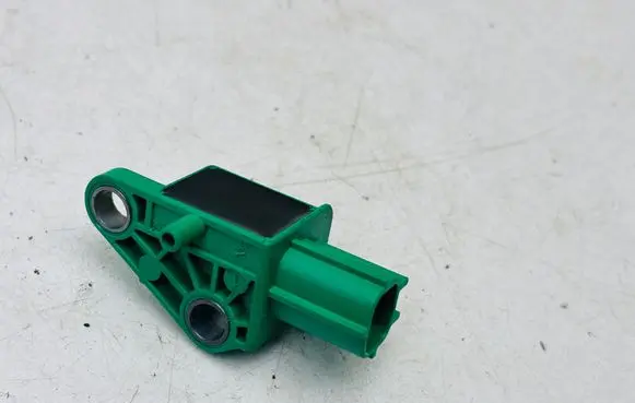 Volkswagen Touran II Airbag deployment crash/impact sensor 5M0909606A 5WK43658