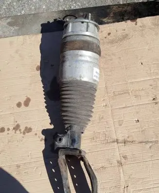 Volkswagen Touareg II Air suspension front shock absorber 7p6616040l