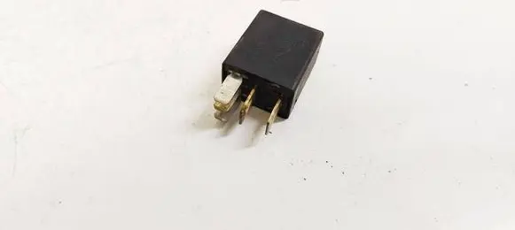 Audi A3 S3 8P Other relay 8Z0951253