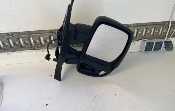 Renault Master III Front door electric wing mirror E11048350