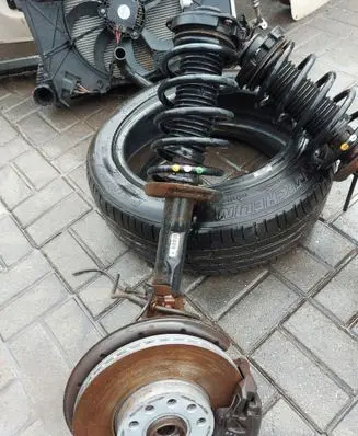 Volkswagen Caddy Front shock absorber/damper 1T0413031HQ
