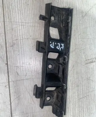 Volkswagen PASSAT B6 Front bumper mounting bracket 3c0807183