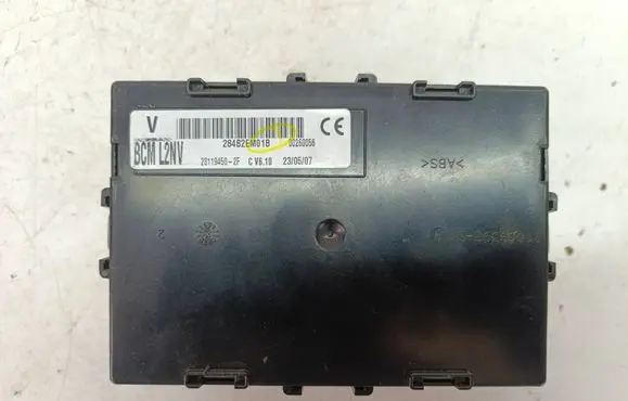 Nissan Tiida C11 Comfort/convenience module 284B2EM01B 281194502F