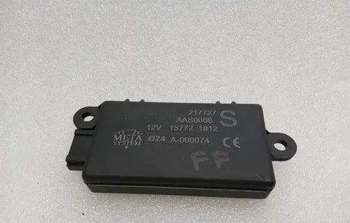 Ferrari FF Aerial antenna switch