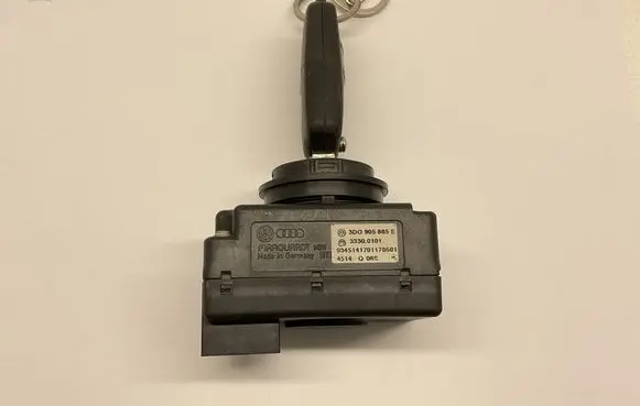 Volkswagen Touareg I Ignition lock 3D0905865E