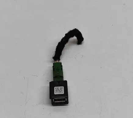 USB socket connector