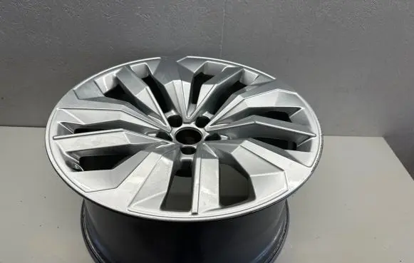 Audi e-tron R20 alloy rim 4KE601025e