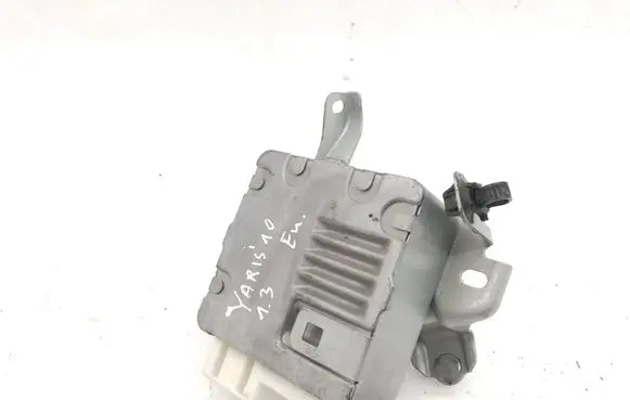 Toyota Yaris Power steering control unit/module 2250000730