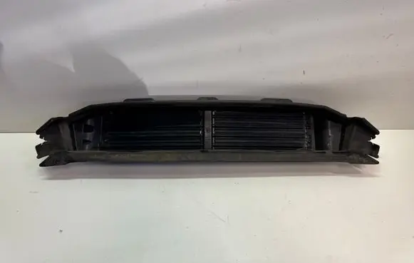 Volvo XC90 Intercooler air channel guide 31353797