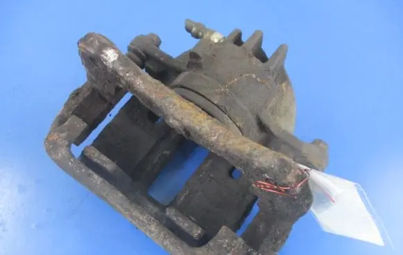 Mitsubishi Space Star Front brake caliper