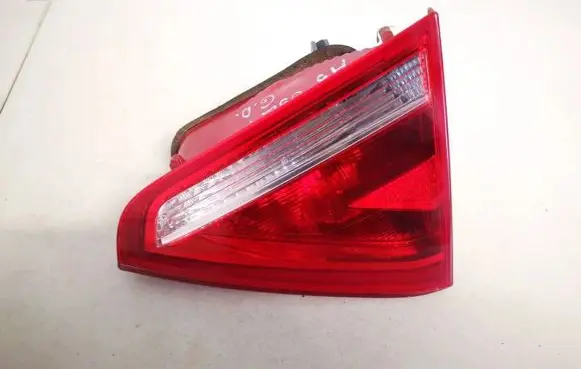 Audi A5 8T 8F Tailgate rear/tail lights 8t0945094
