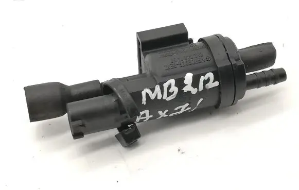 Mercedes-Benz E W212 Turbo solenoid valve A0025401497