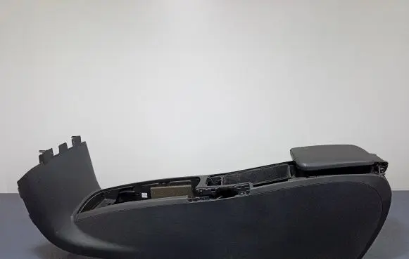 Volvo V50 Center console