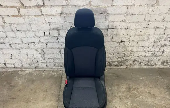 Subaru Forester SJ Front driver seat 
