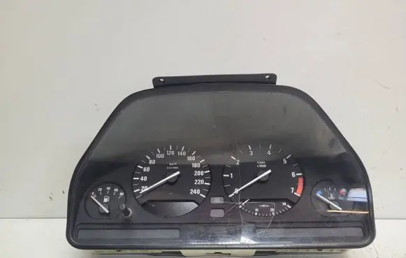 BMW 5 E34 Speedometer (instrument cluster) 8361120 9220300980