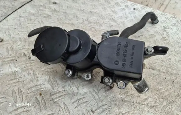 Mercedes-Benz A W169 Oil breather separator A6400101162